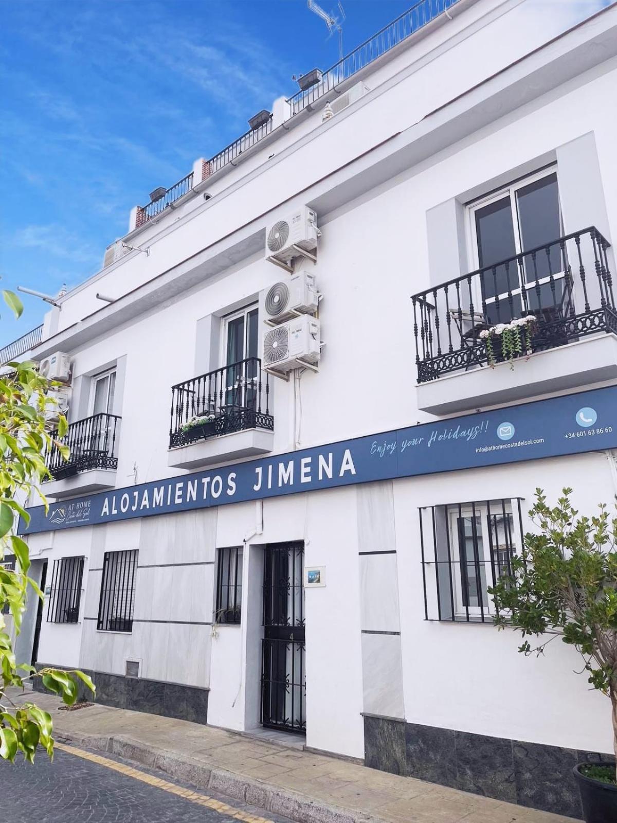 Estudio Jimena Burriana En El Centro De Нерха Екстер'єр фото